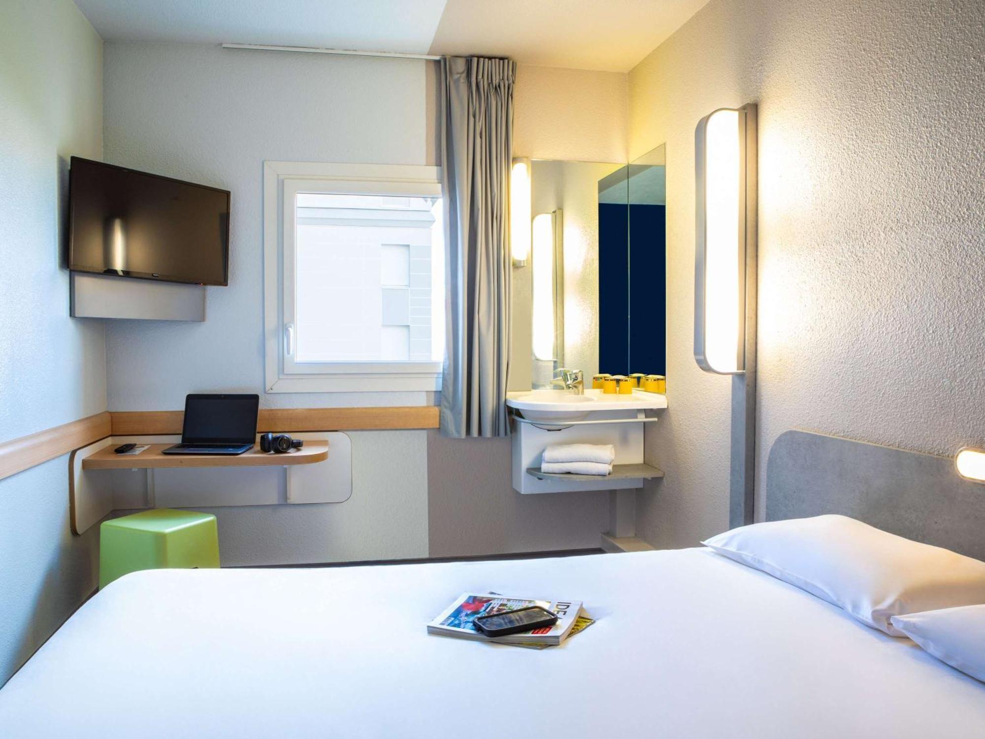 Ibis Budget Paris Porte De Montmartre Hotel Saint-Ouen  Ngoại thất bức ảnh