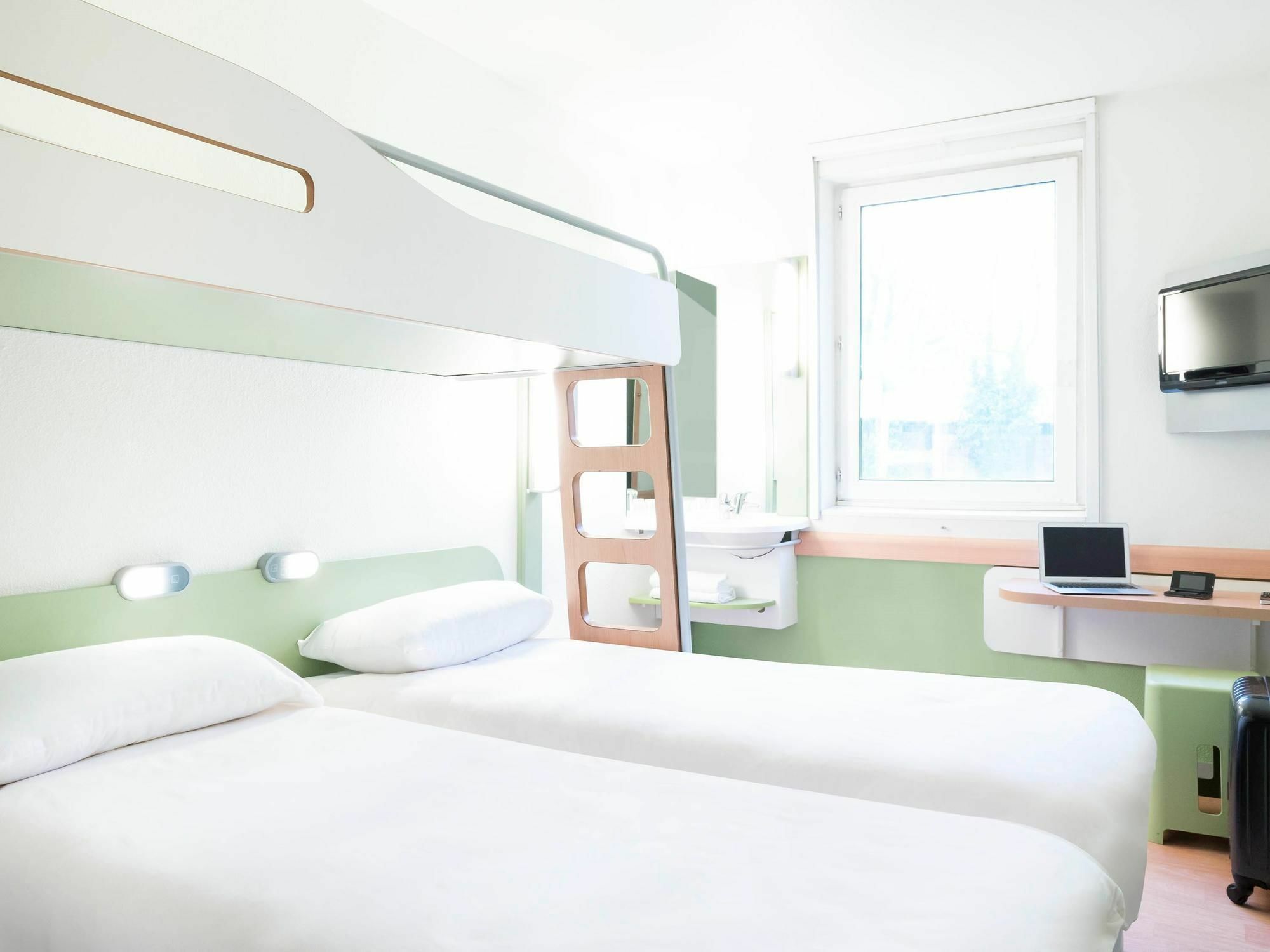 Ibis Budget Paris Porte De Montmartre Hotel Saint-Ouen  Ngoại thất bức ảnh